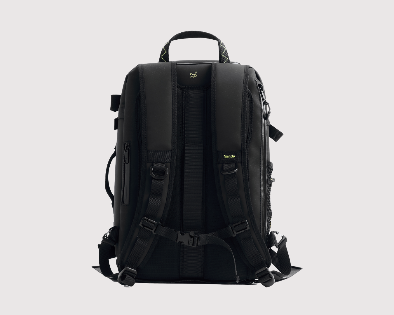 Remora™ 34L Adaptable Travel Backpack