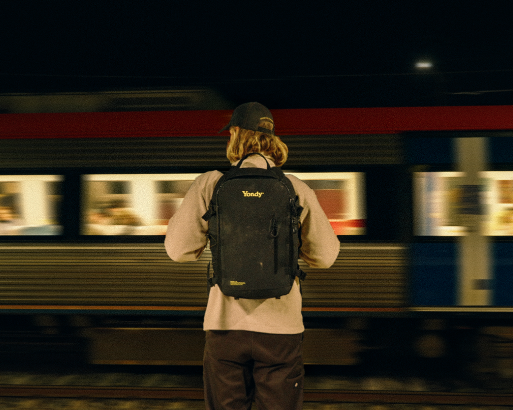 Remora™ 34L Adaptable Travel Backpack